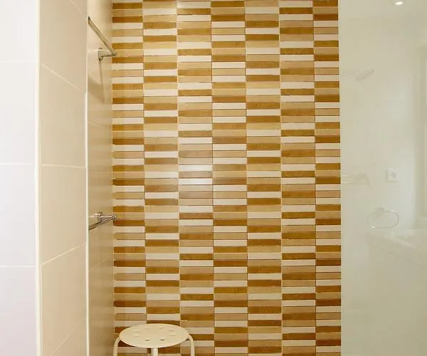 Lydia Uno Appartement *