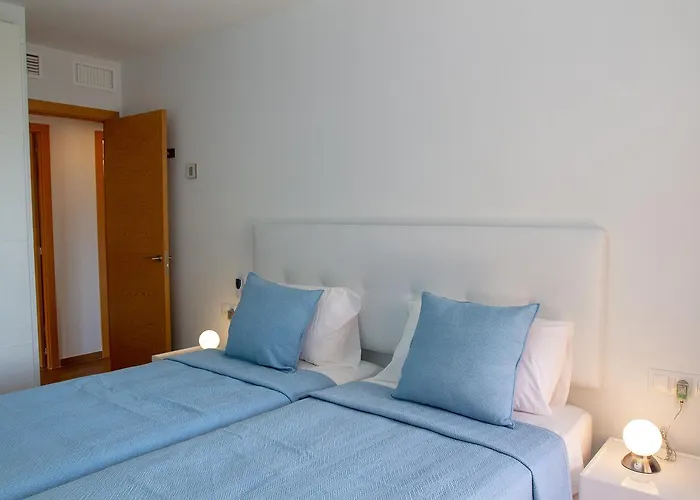 Lydia Uno Торремолинос